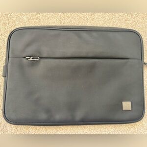 Platinum Black Padded Laptop Sleeve for Surface Pro & Most 14” Tablets
